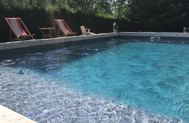 Mansion with swimming pool in the heart of the Auvergne volcanoes