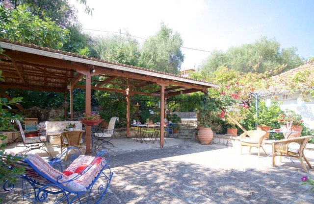 Marika’s Cottage with nice garden and barbeque