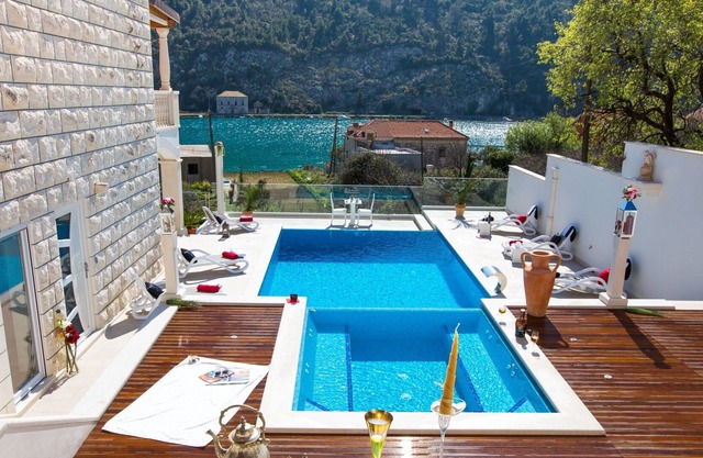 Marvellous Mokosica Villa | Villa Arion | 4 Bedrooms | Stunning Sea Views | Perfect for Groups