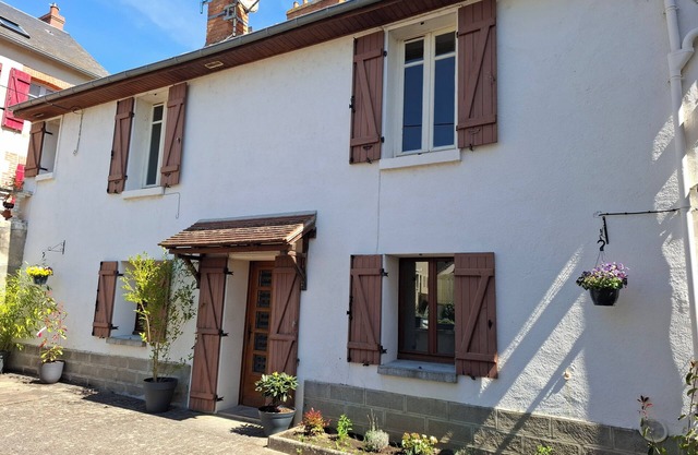 Marvelous 2-bedroom house with WiFi in Chambon-sur-Voueize