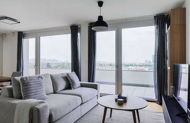 Marvelous Landstraße 3BR w/Rooftop Terrace & Elevator, by Blueground