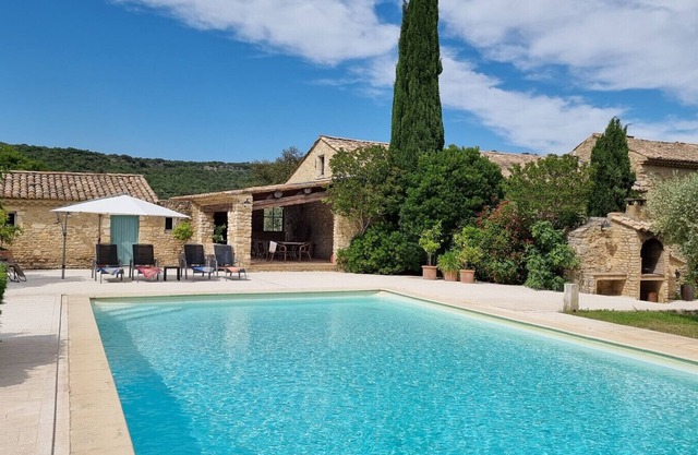 Mas Malbos with private pool, great views, near Uzès, Gard