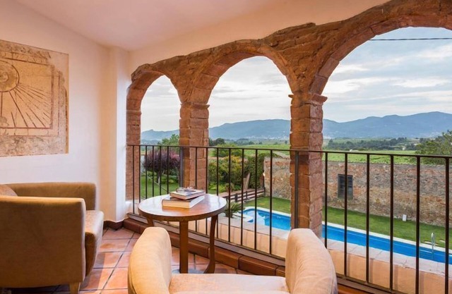 Masia Can Canyes & Spa