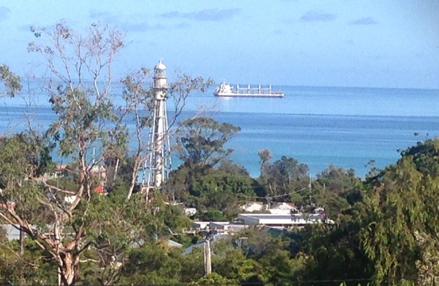 McCrae: location, location! Boasting bay views with the beach a 5 minutes walk.