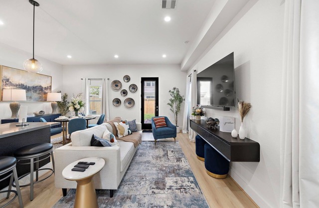 Med Center Getaway Nr Downtown | WiFi Games Desk
