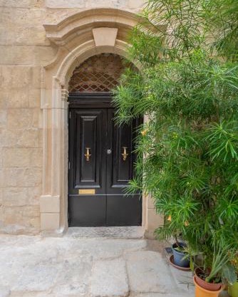 Medieval Knights house with Seaview 100 meters from the Three Cities Marina