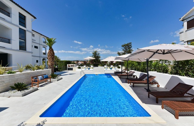 Mediterraneo Garden Apartments