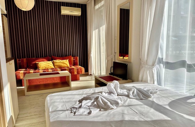 MENADA * RAINBOW 3 * - Comfortable studio with direct pool view