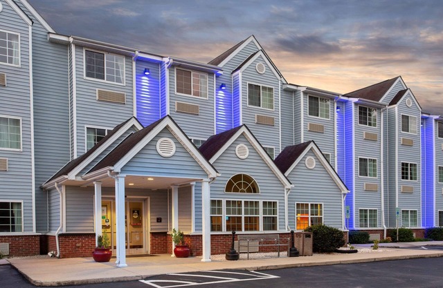 Microtel Inn & Suites by Wyndham Lillington/Campbell Univ