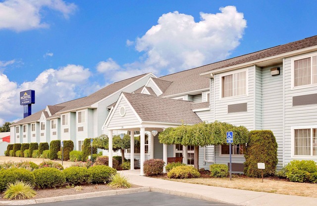 Microtel Inn & Suites by Wyndham Wellsville