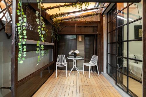 MILAN-Twin Bed Apartment with Sunlit yard
