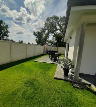 Mini VILLA Coup de Coeur avec Jacuzzi et Sauna Clim Jardin clos et parking sur place