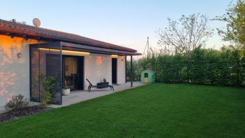 Minimal design villa Free parking Garden