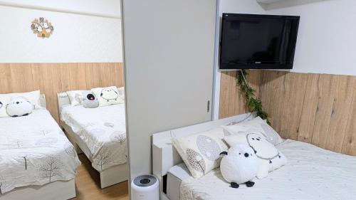 MIYAVI#101 3min walk from Narimasu Station, up to 6 people, spacious popular character room, Tokyo's largest Don Quijote