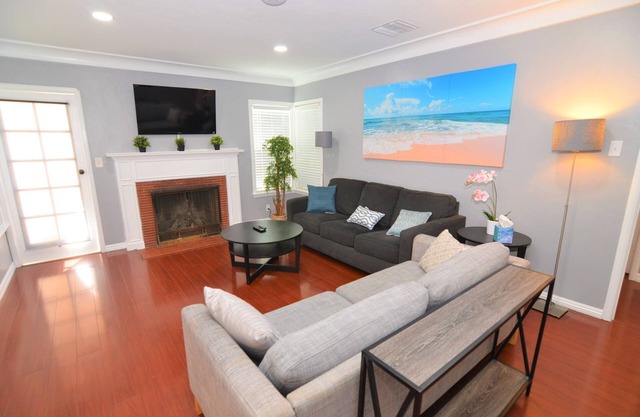 MnC’s Modern n Centrally Located San Gabriel Home