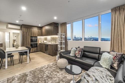 Modern 2BR Penthouse for Families by Zodiak Stays