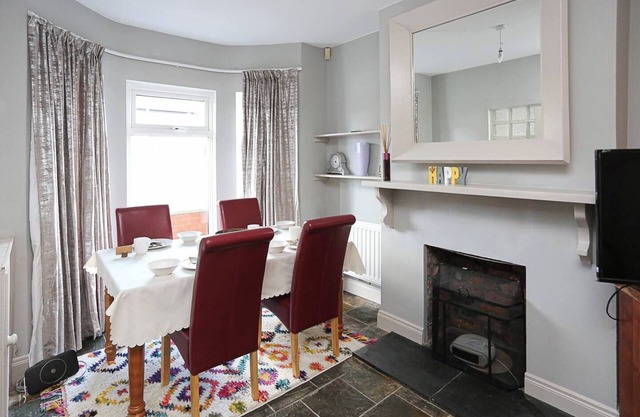 Modern 3-Bed Home with On-Street Parking