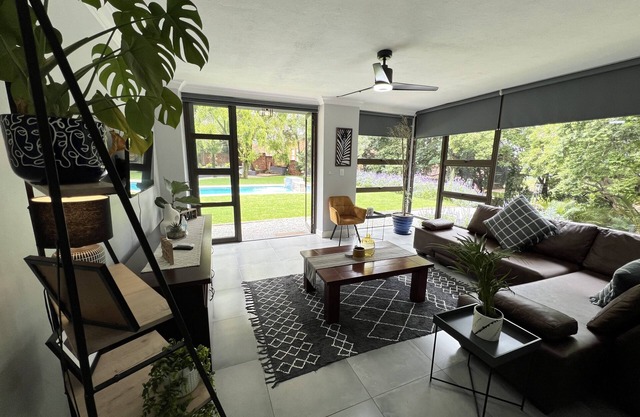 Modern 4 sleeper private suite and access to beautiful garden and swimming pool