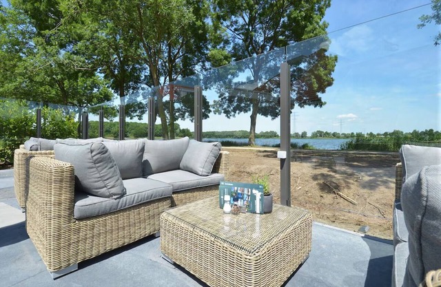 Modern Amenities with Easy Access to Cultural Attractions! Onsite Dining