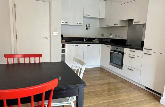 Modern and Cozy 2 bed Apartment - in the Heart of Brixton