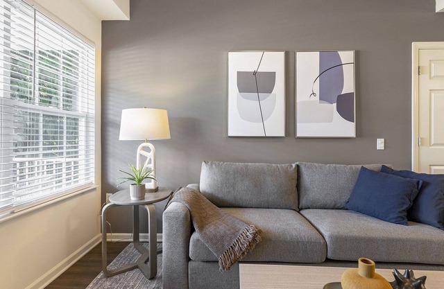 Modern Apartment in Prime Location (ID9530X84)