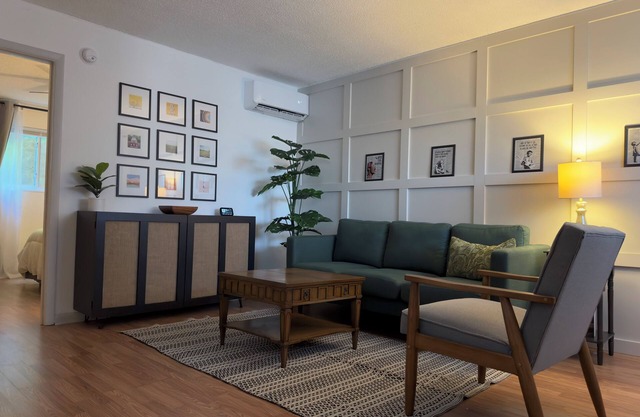 Modern Condo in great Location!