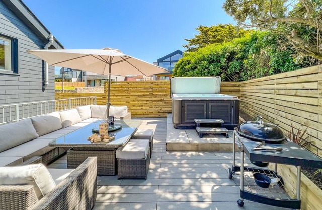 Modern Constantine Bay home with private hot tub, close to the beach and golf