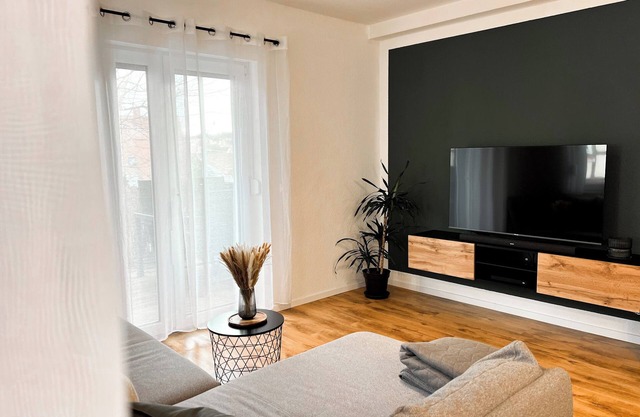Modern, cozy apartment in Sulzdorf with WLAN & close to shopping center