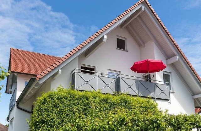 Modern Duplex Apartment “Ferienwohnung Haidle” close to the Lake