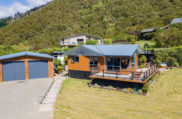 Modern Family Friendly Holiday Home