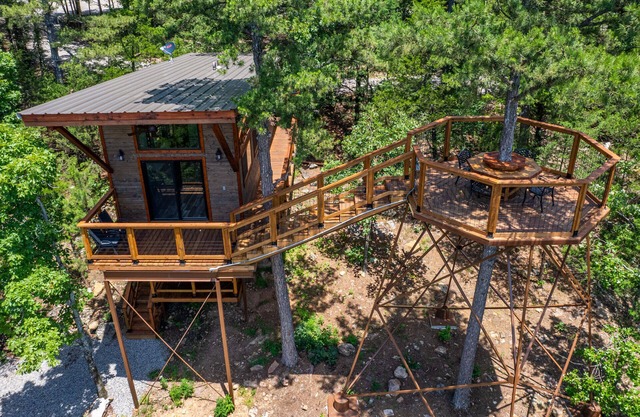 Modern High End Cabin #3 on Horsehead lake with private viewing tower