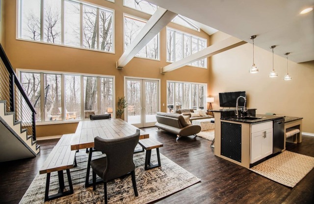 Modern Home of Style & Comfort!