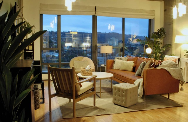 Modern NW Portland Condo in the heart of the city. 30 day minimum stay