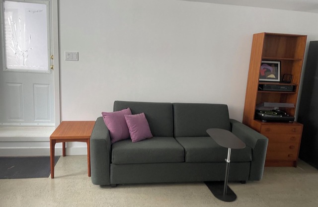 Modern one-bedroom in Outremont/Mile End