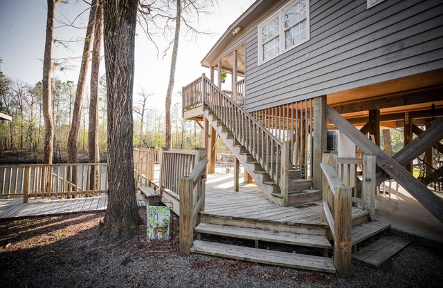 Modern Riverfront Property on Northeast Cape Fear River