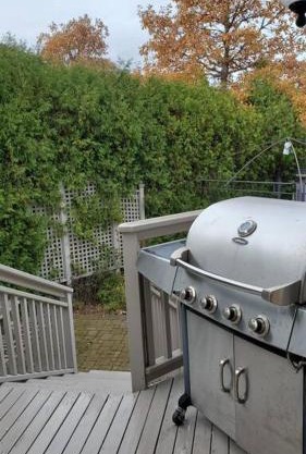 Modern & Spacious 2 Bedrooms+2 Bathrooms Bungalow in Oakville