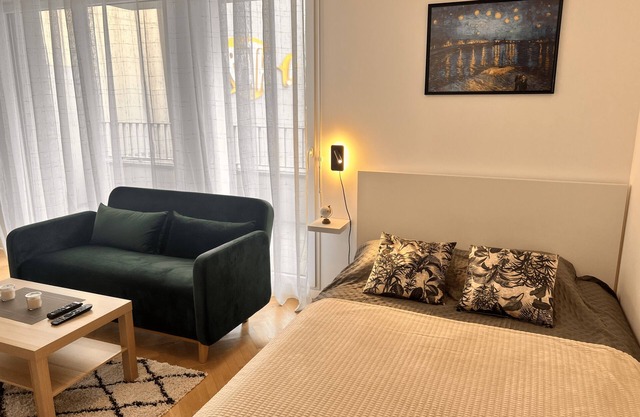 Modern studio, 3 min walk from MASSY-TGV STATION