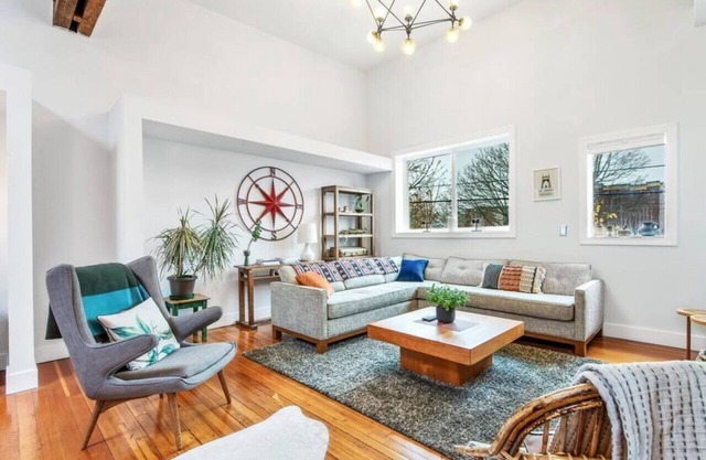 Modern Stylish 2 BR in Historic St. Johns