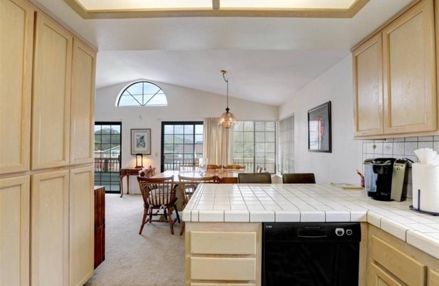 MonarchButterflySanctuary&Ocean w/in 8-9mins walking distance from House.
