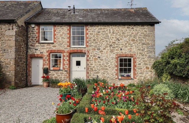 MONKS COTTAGE, pet friendly, character holiday cottage in Chagford