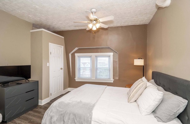 Monmouth Loft 3 | Heart of Newport