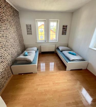 Monteurwohnung Erdgeschoss Birkenfeld - Karlsruhe 25min