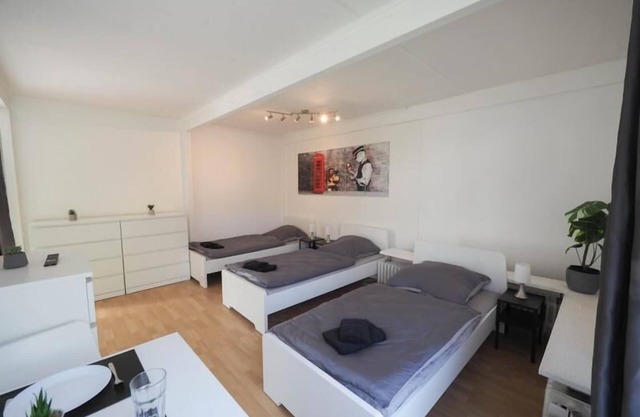 Monteurwohnung mit Terrasse für 7 Personen – WLAN, TV, Küche – Ahrensburg Nähe Hamburg - OD06c