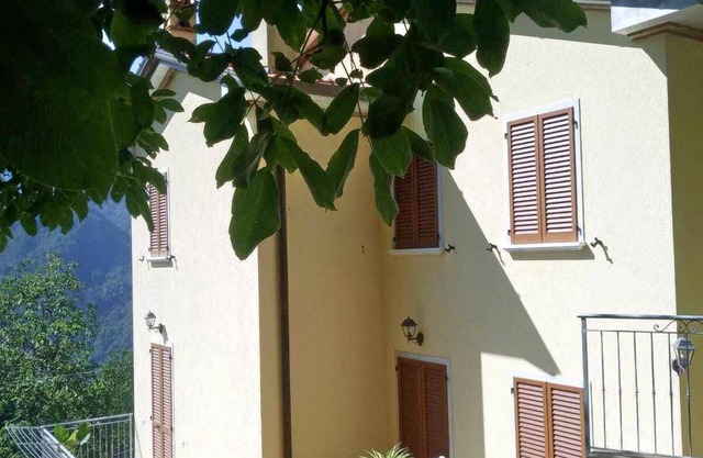 MONTI&MARE "comfortable refuge in the Apuan Alps."