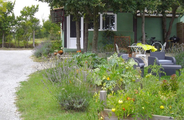 Montolieu GITE with swimming pool