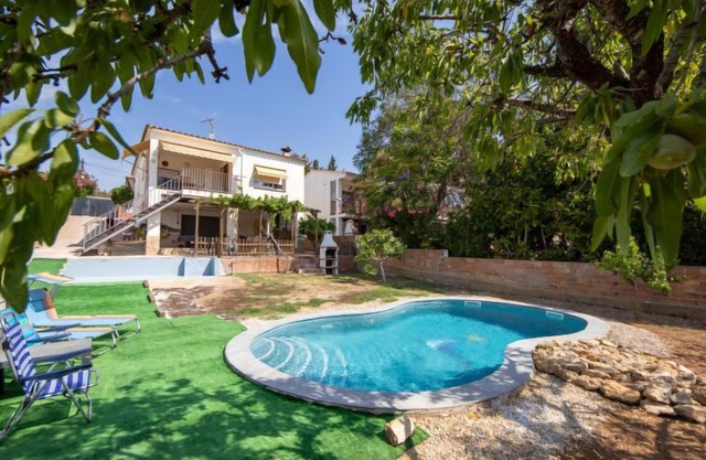 Montornes by Interhome