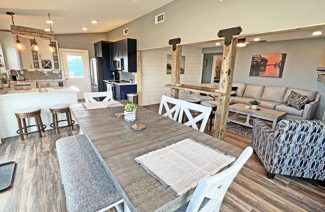 Moonstruck Crab - Beachfront - Island Realty