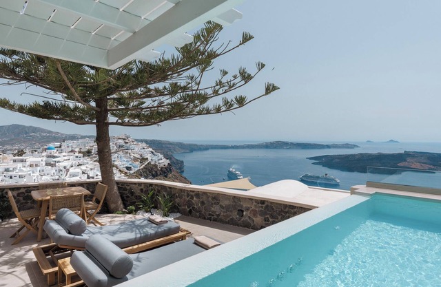 Morfes 2bedroom aprt with Plunge heated pool and Sea View by Caldera Houses