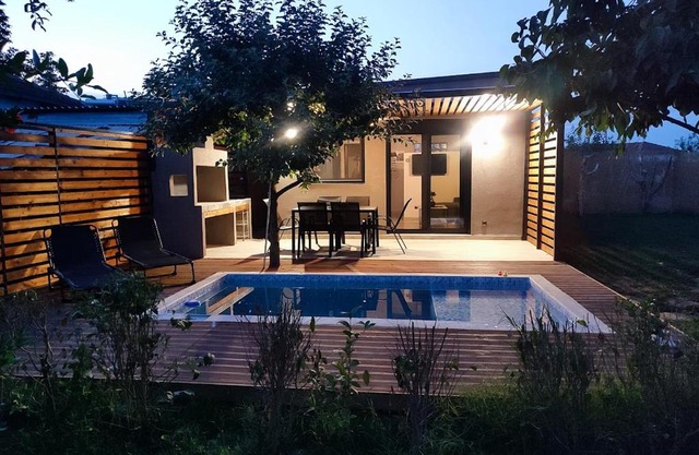 mosquito Luxury Studio