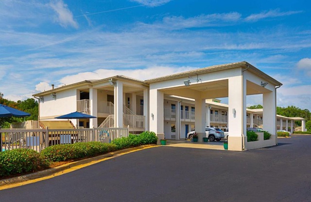 Motel 6-Albany, GA